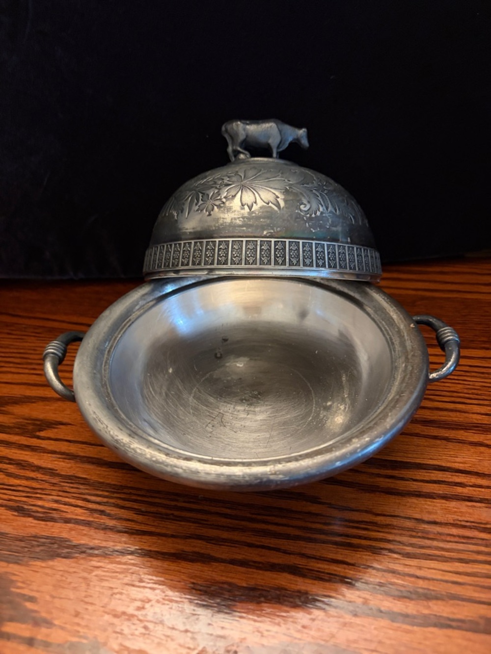 Victorian Meriden Company silverplate Butter Dish - Picture 2 of 11